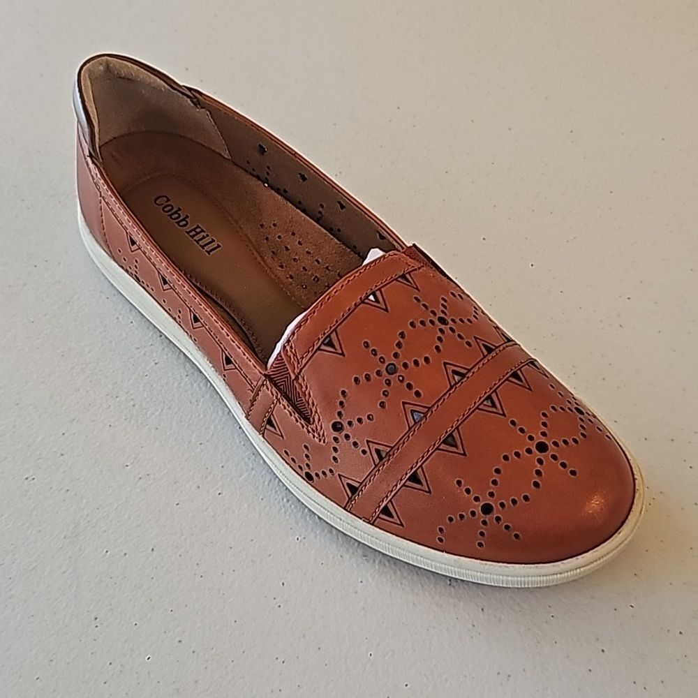 New Bailee Leather Cut Loafers by Cobb Hill in Russett, Size 6